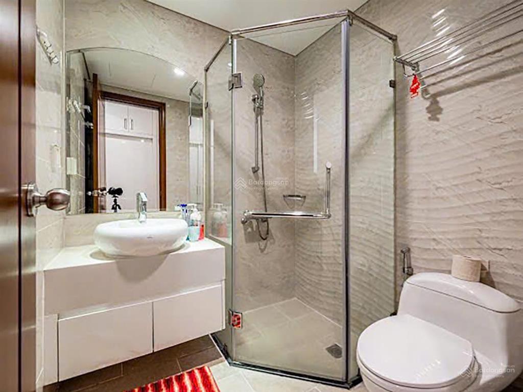 Bán căn hộ tại vinhomes central park tháp landmark 5 gồm 3 phòng ngủ view landmark 81 có sổ hồng