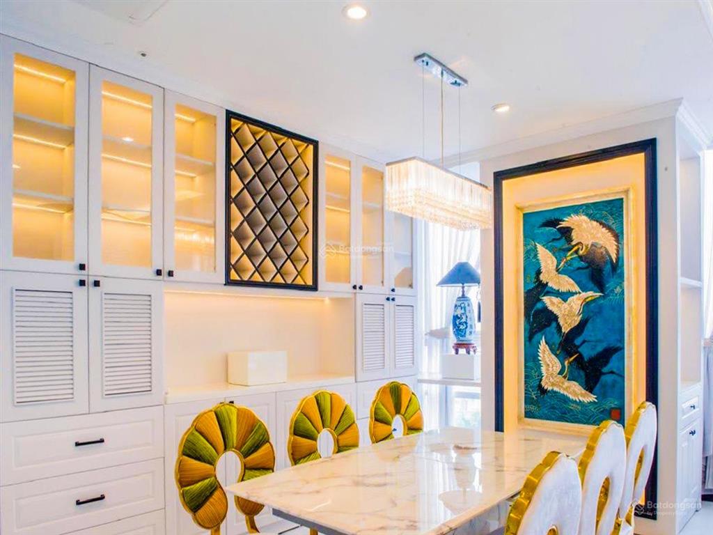 Cho thuê căn hộ tại xi riverview tháp 101 gồm 3 phòng ngủ nội thất sang trọng view sông