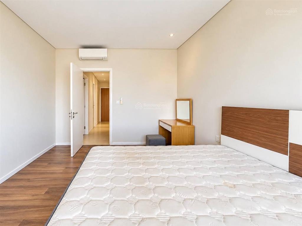 Cho thuê căn hộ tại đảo kim cương tháp canary gồm 3 phòng ngủ nội thất đầy đủ view đẹp