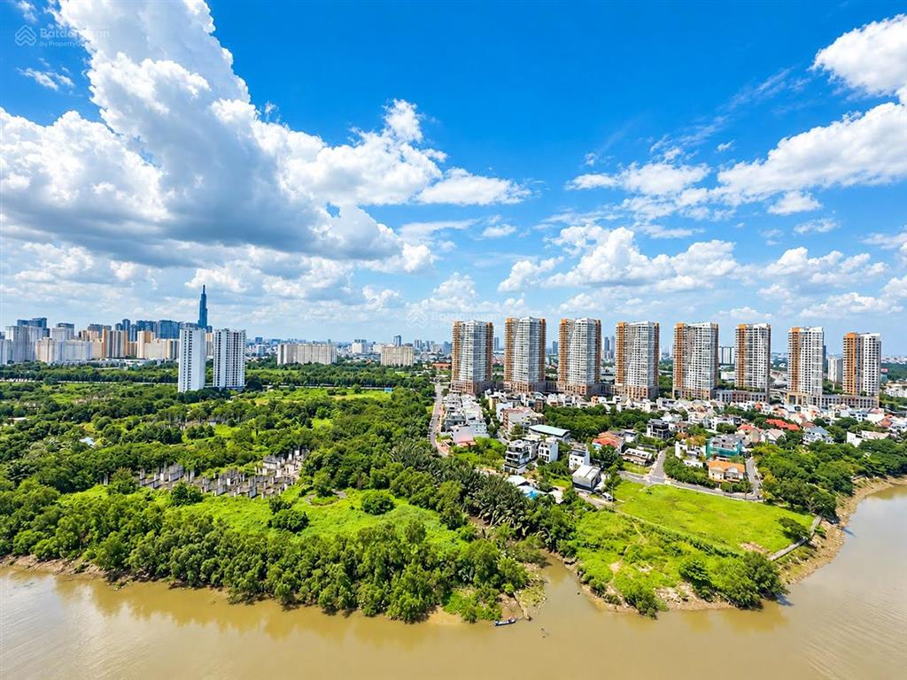 Cho thuê căn hộ tại đảo kim cương tháp canary gồm 3 phòng ngủ nội thất đầy đủ view đẹp