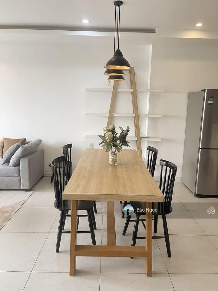 Chính chủ bán căn hộ riva park  q4  2pn2wc  68m2  1,79 tỷ.