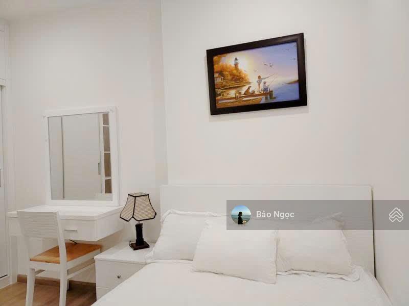 Chủ kẹt tiền bán gấp chung cư sài gòn town  t.phú  60m2  2pn2wc  1,80tỷ.