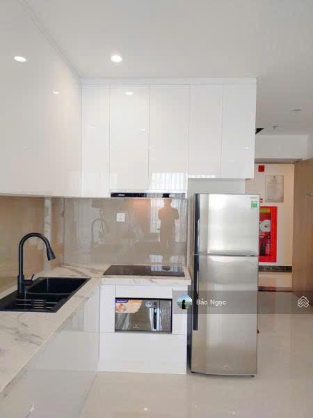 Chủ kẹt tiền bán gấp chung cư sài gòn town  t.phú  60m2  2pn2wc  1,80tỷ.