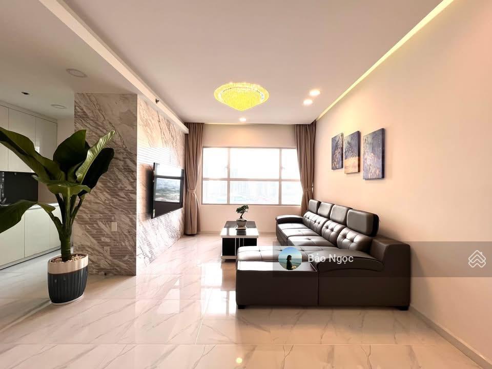 Chính chủ bán căn hộ rivera park sài gòn  q10  2pn2wc  80m2  2 tỷ.