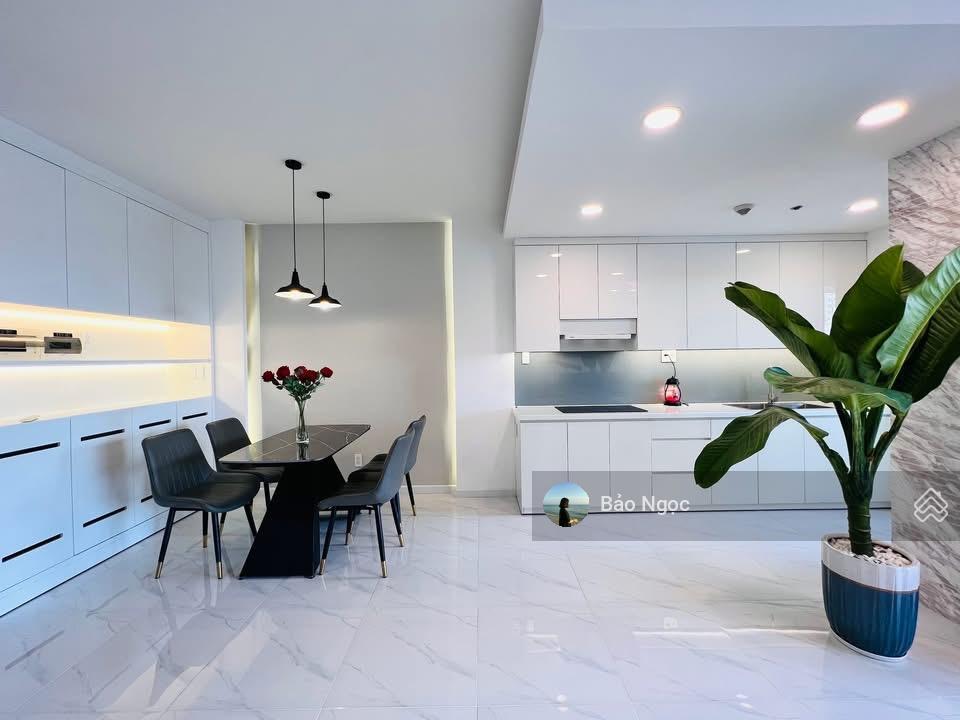 Chính chủ bán căn hộ rivera park sài gòn  q10  2pn2wc  80m2  2 tỷ.
