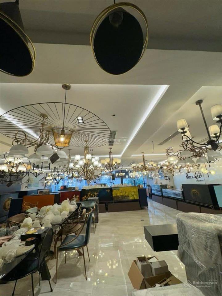 Siêu phẩm mặt phố toà văn phòng vừa kinh doanh vừa ở vip 7tầng thang máy viwe đẹp mặt tiền vip nhất
