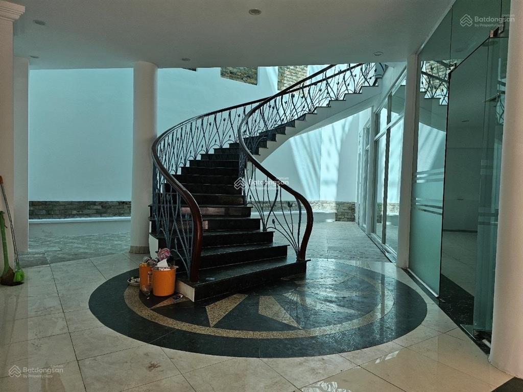 Chính chủ cho thuê biệt thự kđt trung yên  150m2 x 5 tầng