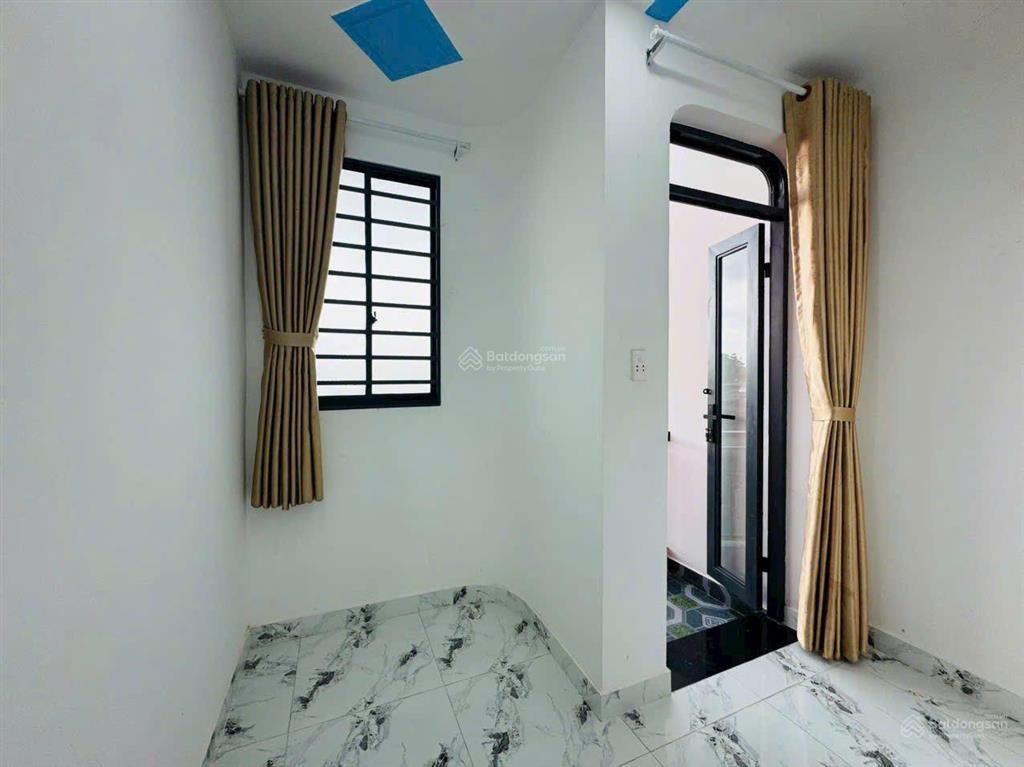 Bán gấp nhà mặt phố tại đt 824, dt 69m2, giá 975 triệu vnd