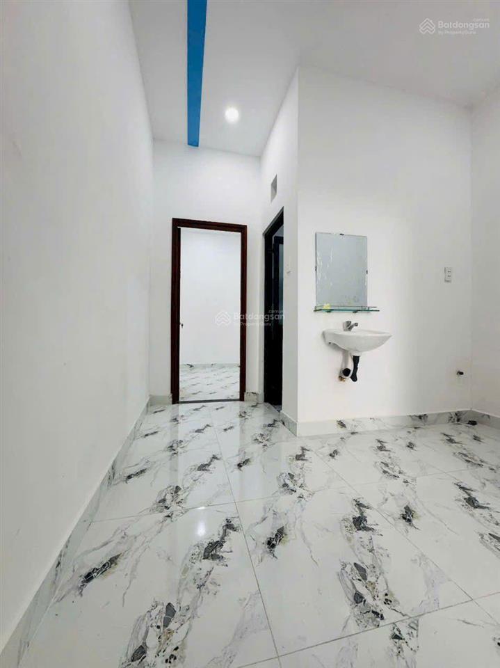 Bán gấp nhà mặt phố tại đt 824, dt 69m2, giá 975 triệu vnd