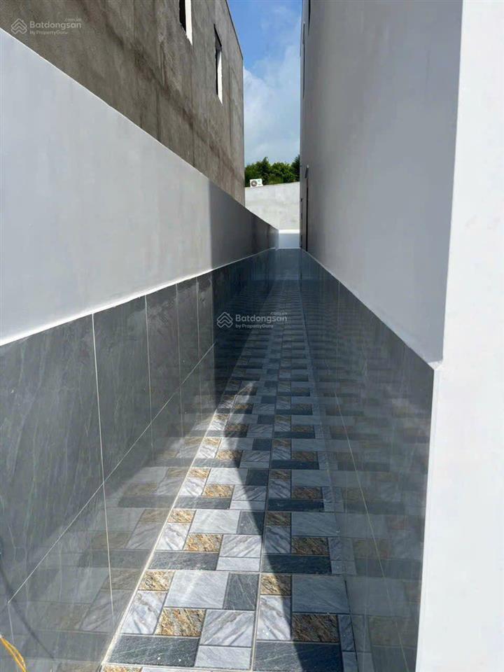 Bán gấp nhà mặt phố đt 824, 150m2, 2,899 tỷ, 3pn, 3wc, đầy đủ nội thất