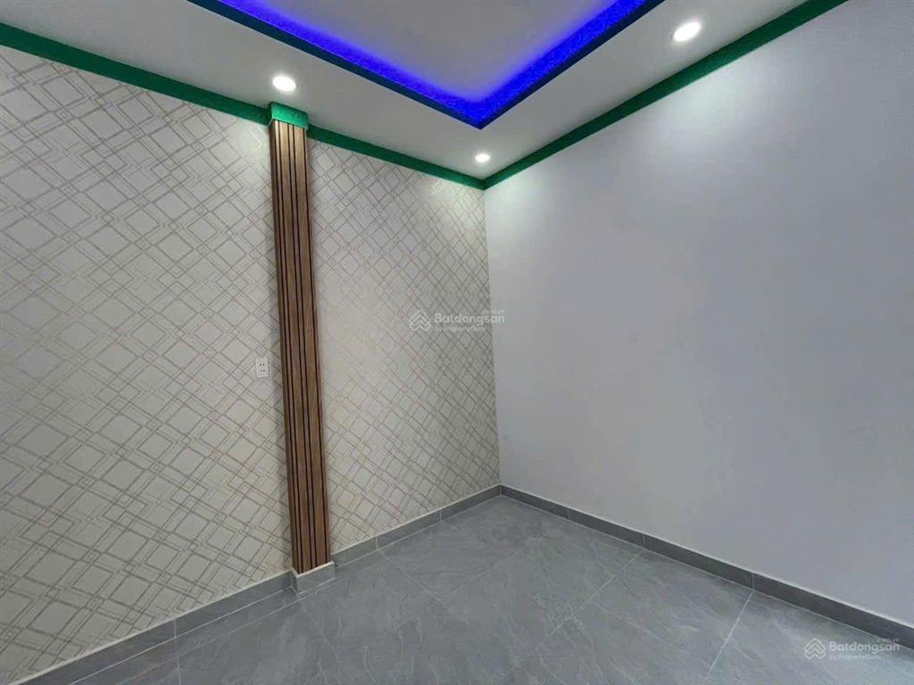Bán gấp nhà mặt phố đt 824, 150m2, 2,899 tỷ, 3pn, 3wc, đầy đủ nội thất