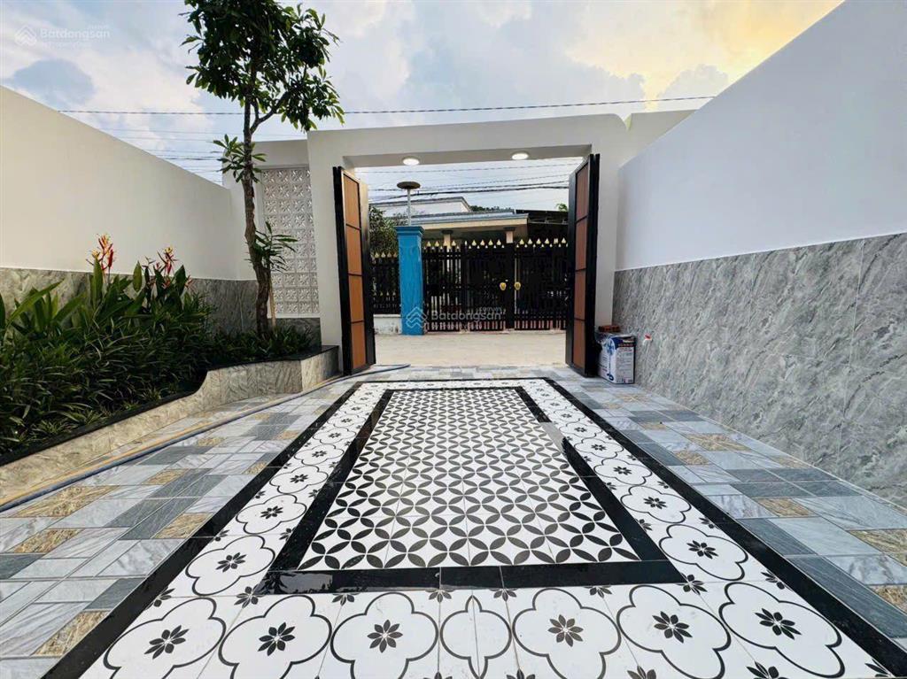 Bán nhà mặt ngõ tại đường đt 824, xã mỹ hạnh nam, huyện đức hòa giá cực chất 3,5 tỷ, 100m2