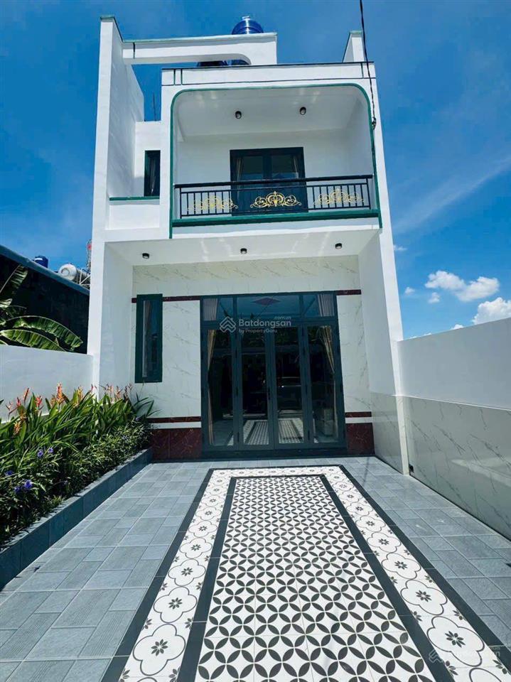 Bán nhà mặt ngõ tại đt 824, 2,599 tỷ, 140m2, giá tốt
