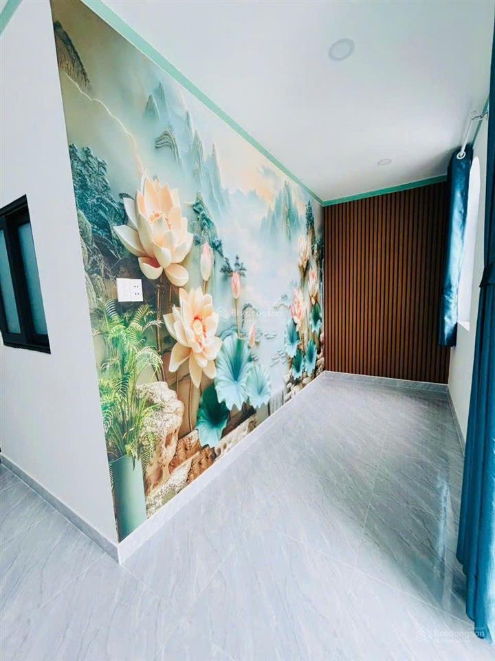Nhà em cần bán gấp , ngộp lắm rồi anh chị ơi