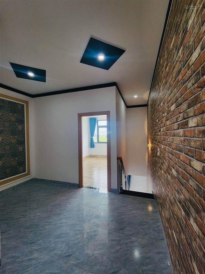 Cần bán nhà gấp ngộp lắm rồi anh chị ơi