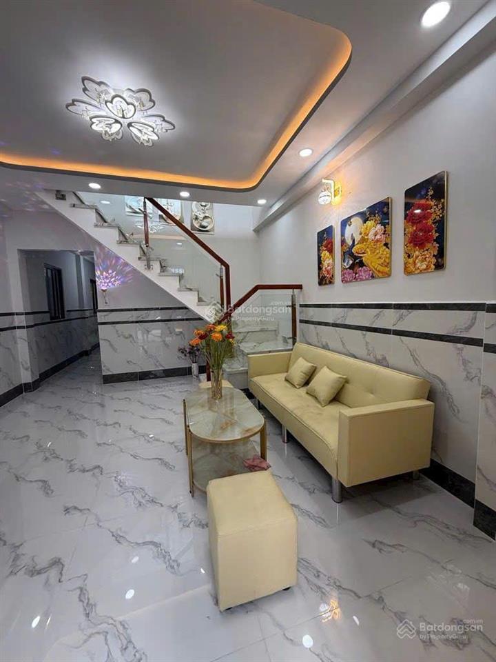 Chính chủ bán nhà hxh nguyễn kiệm, p4 phú nhuận  4 tầng (6,45x13.7) cn=92.6 m2   0971 291 ***