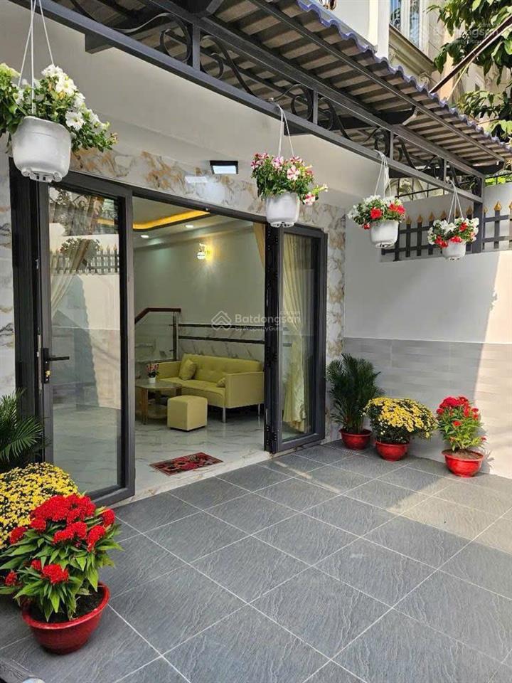 Chính chủ bán nhà hxh nguyễn kiệm, p4 phú nhuận  4 tầng (6,45x13.7) cn=92.6 m2   0971 291 ***