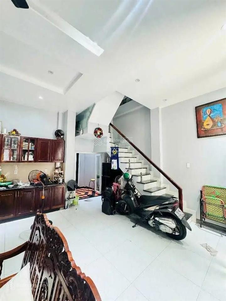 Chính chủ gửi bán nhà hxh nguyễn kiệm, p4 phú nhuận  4 tầng (6x10,4) cn=46,3m2   0971 291 ***