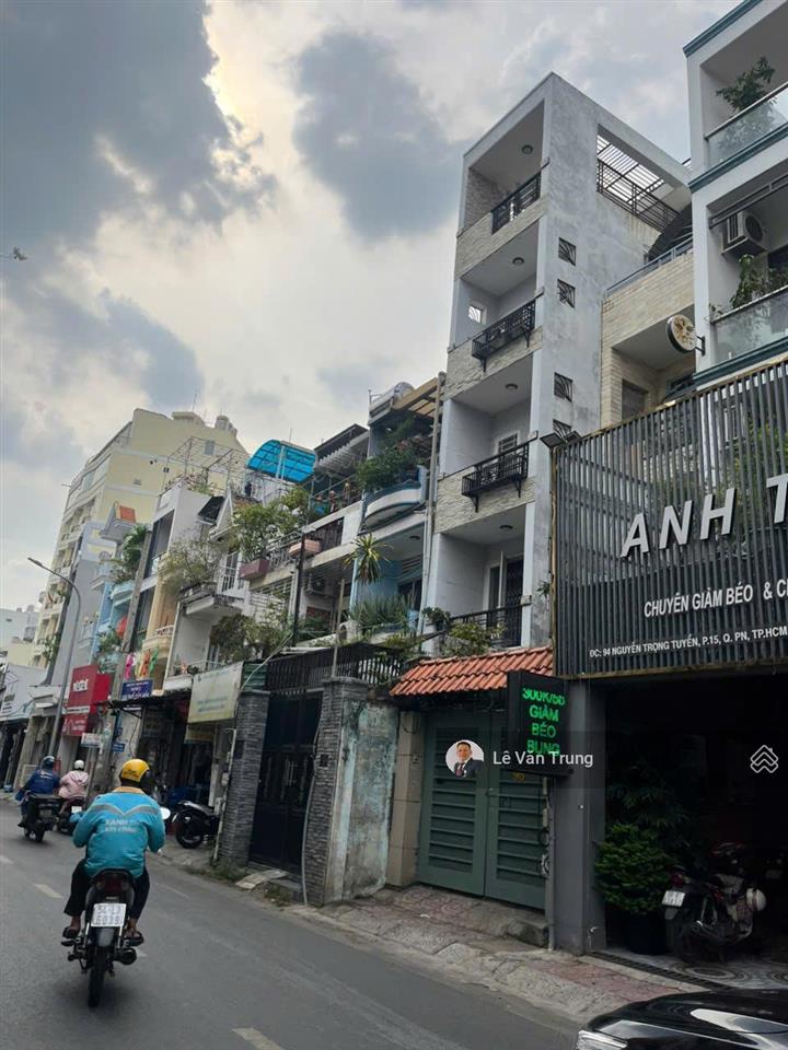 Siêu phẩm! mặt tiền nguyễn trọng tuyển 3 tầng st sổ hồng giao ngay mr trung 0971 291 ***