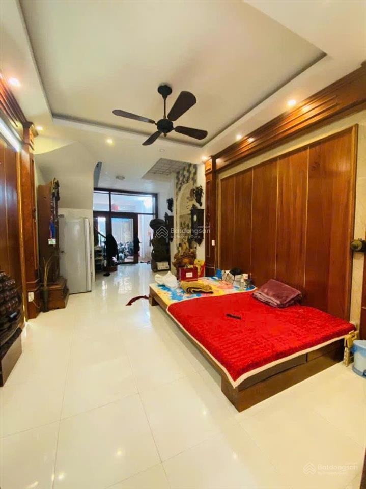 Nhà đẹp phố tân mai, 160m2 x 5t mt 5m oto tránh, ngõ thông gần hồ 24.5 tỷ