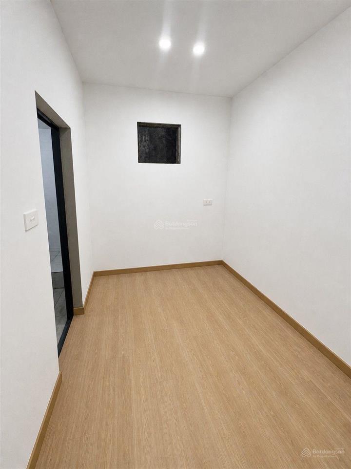 Chính chủ bán tt tầng 3 quận hai bà trưng, mặt phố sổ riêng 25m2 không quy hoạch thực 45m2 hơn 2 tỷ
