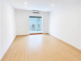 Mình chính chủ bán tập thể mặt phố tân mai, không quy hoạch, sổ 25m2 thực 46m2, giá nhỉnh 2 tỷ