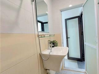 Chính chủ bán căn hộ tập thể sổ đỏ riêng quận hai bà trưng, 75m2, 3pn, nội thất cao cấp giá hơn 2tỷ