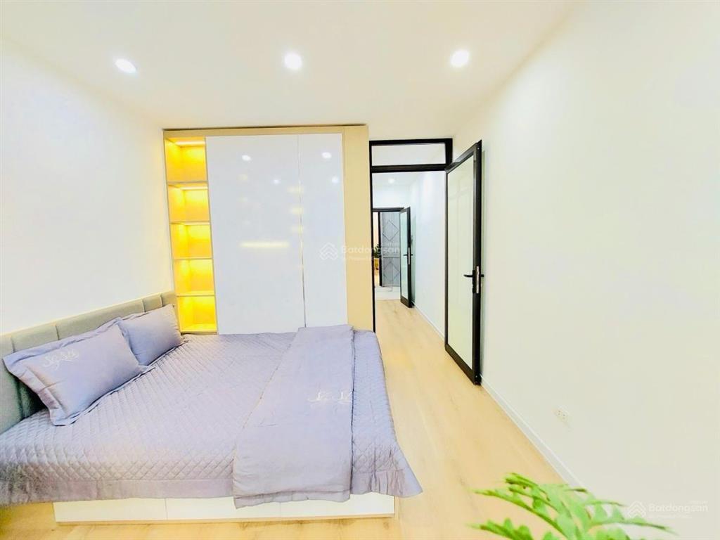 Chính chủ bán căn hộ tập thể sổ đỏ riêng quận hai bà trưng, 75m2, 3pn, nội thất cao cấp giá hơn 2tỷ