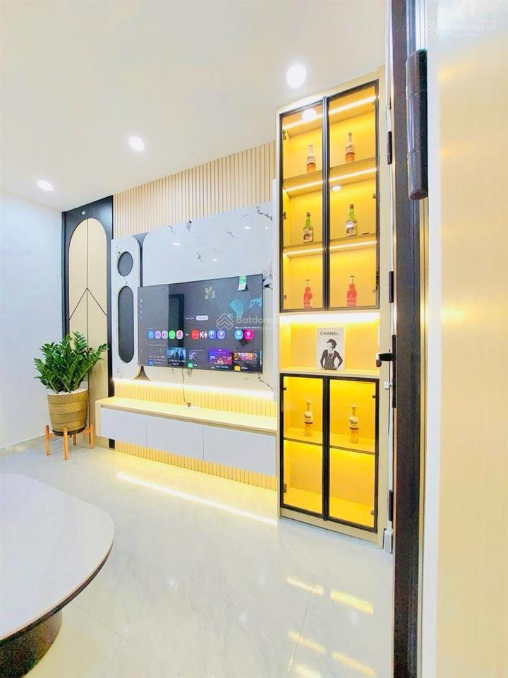 Chính chủ bán căn hộ tập thể sổ đỏ riêng quận hai bà trưng, 75m2, 3pn, nội thất cao cấp giá hơn 2tỷ