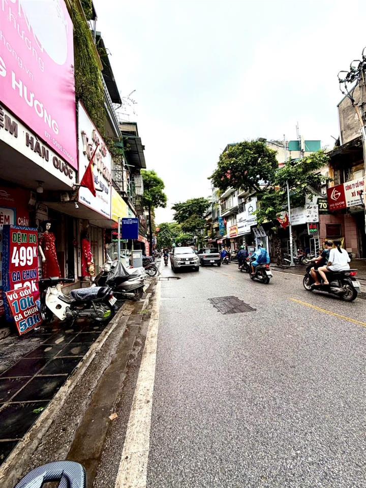 Chính chủ bán mặt phố trương định, 110m2 mặt tiền 6m giá nhỉnh 300tr/m2