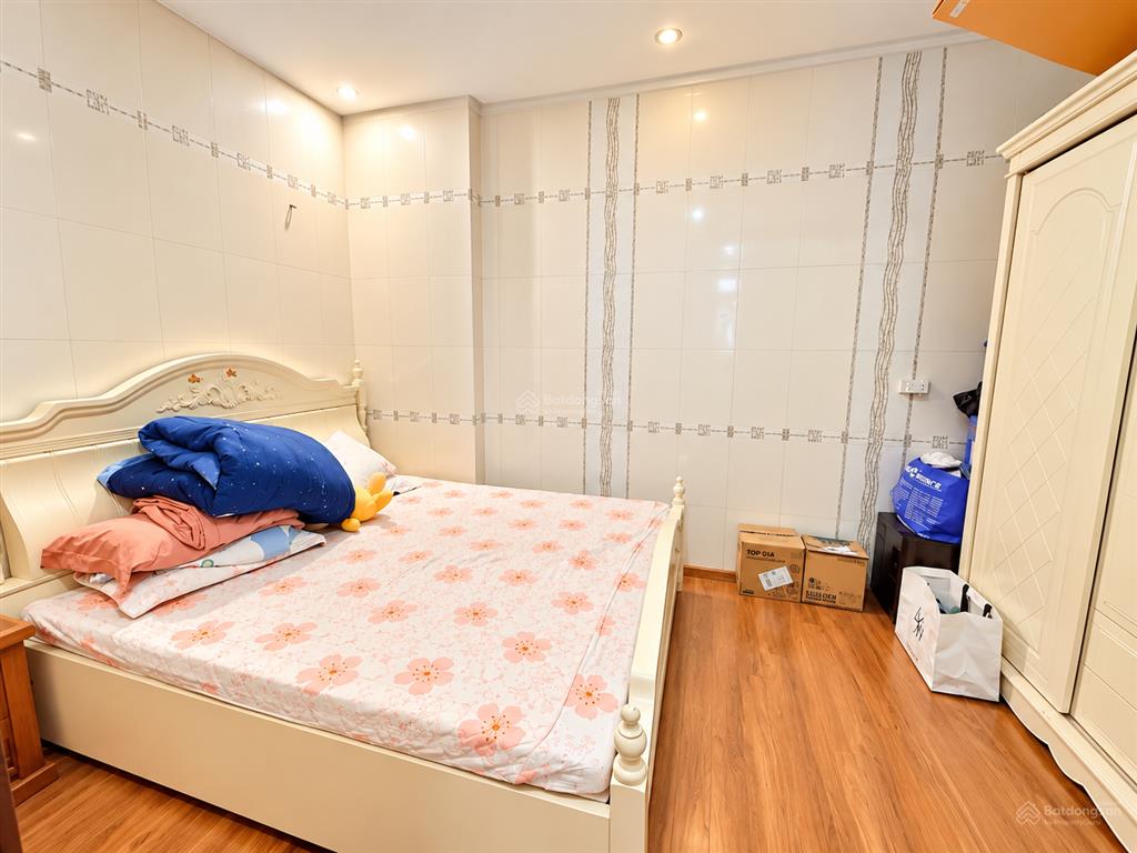 Phân lô hoàng cầu, đống đa, gara ô tô, kinh doanh tốt, 54m2 mặt tiền 5m nhỉnh 16 tỷ
