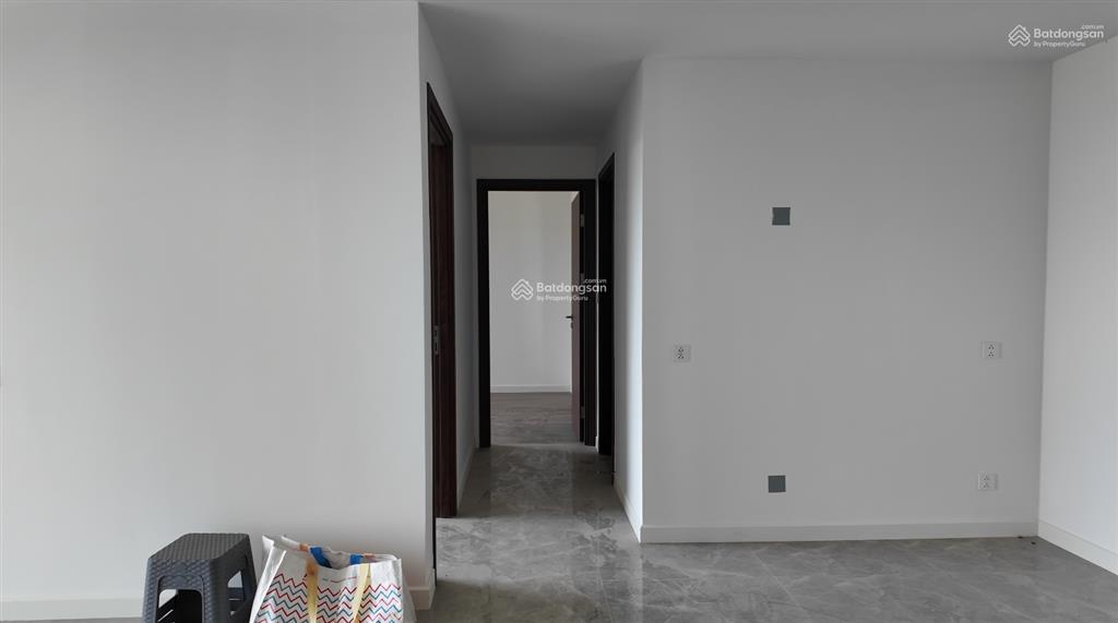 Căn hộ 2pn 65m2 full nội thất giá chỉ 3.1 tỷ tầng cao.  0906 724 ***