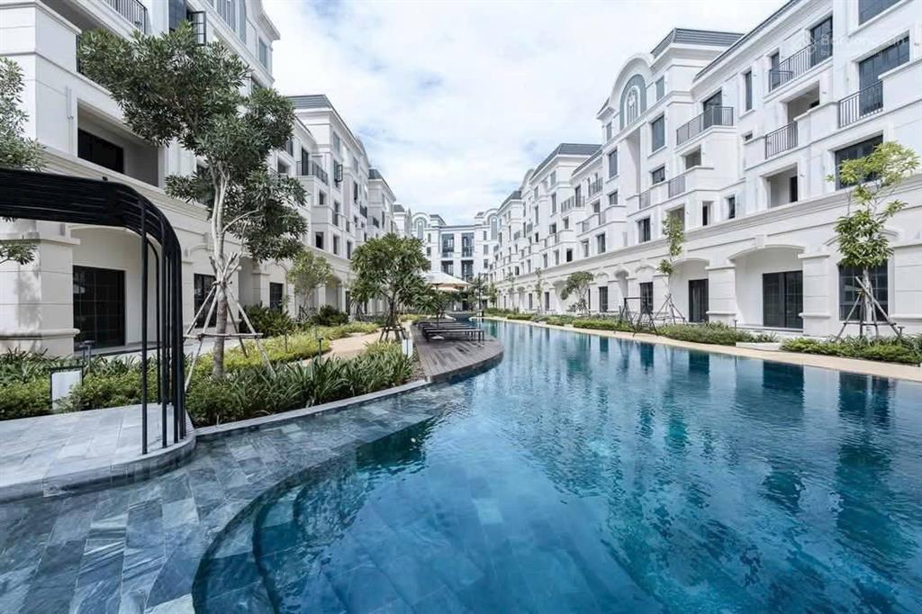 Căn hộ 2pn 65m2 full nội thất giá chỉ 3.1 tỷ tầng cao.  0906 724 ***