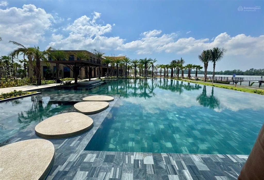 Căn hộ 2pn 65m2 full nội thất giá chỉ 3.1 tỷ tầng cao.  0906 724 ***