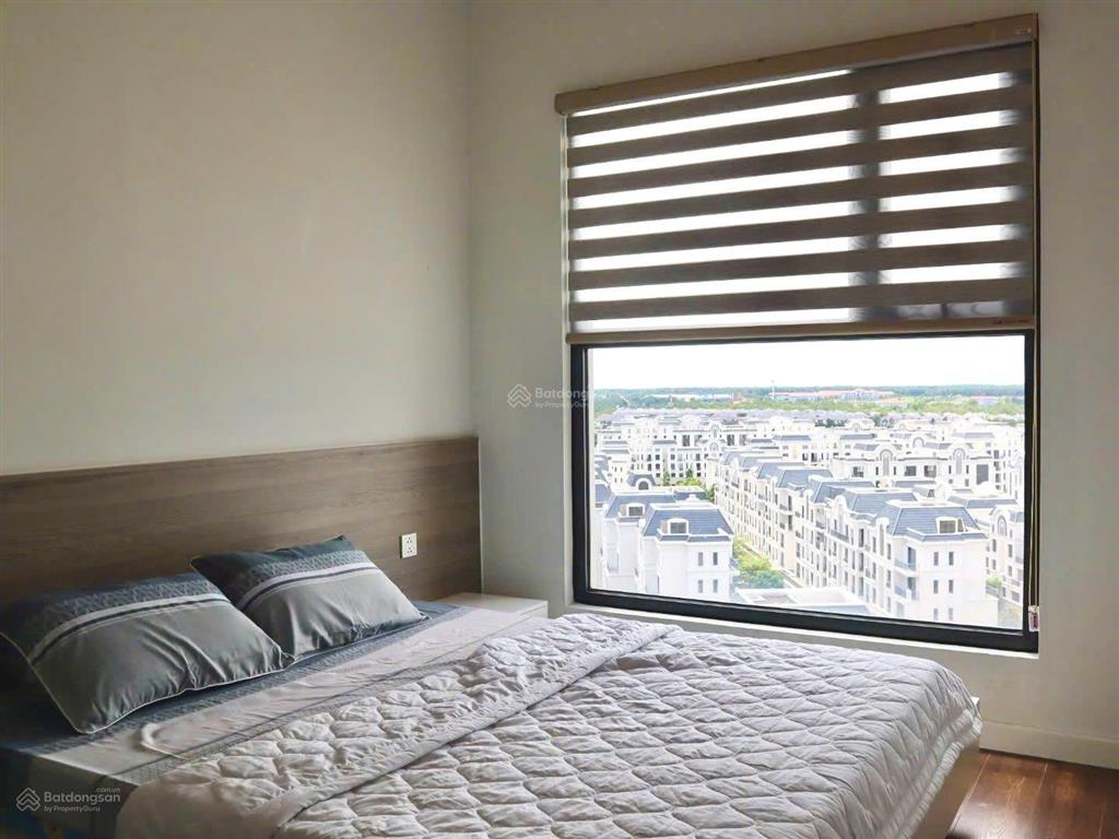 Căn hộ 2pn 65m2 full nội thất giá chỉ 3.1 tỷ tầng cao.  0906 724 ***
