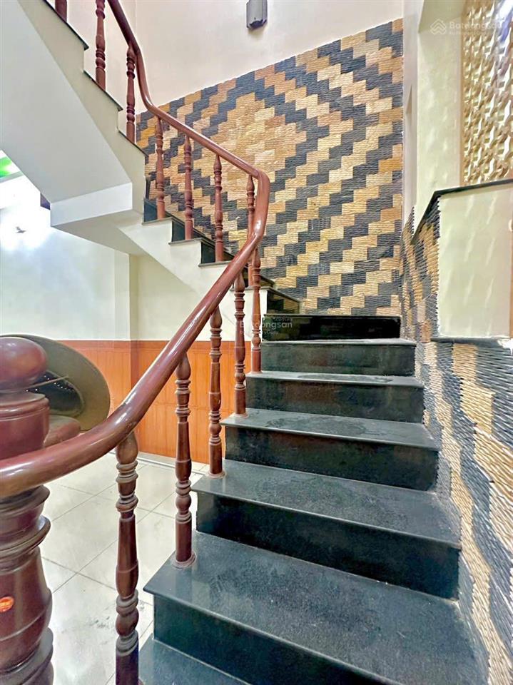 Bán nhà riêng tại chợ, liên khu 56, bình hưng hòa b, 5,8 tỷ, 65,8 m2, hàng hiếm!