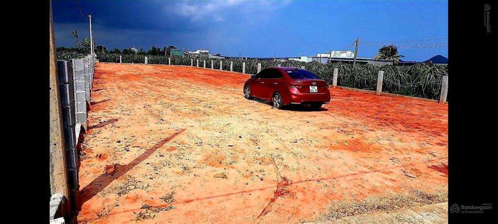 Đất đẹp phan thiết 896m2  320m2 thổ cư  gần ql1a  cao tốc 1km   chỉ 3tr/m2