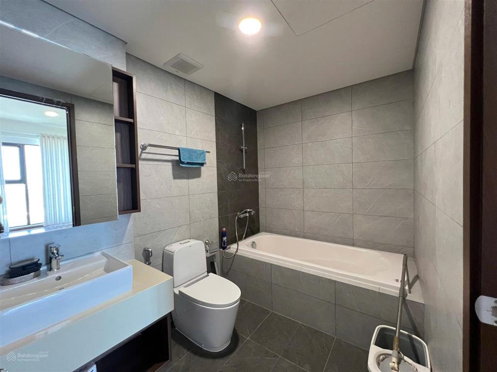 Chủ nhà kẹt tiền cần bán gấp căn fp1 99m2 3pn sổ sẵn ,nhận nhà ở ngay,có thương lượng mạnh