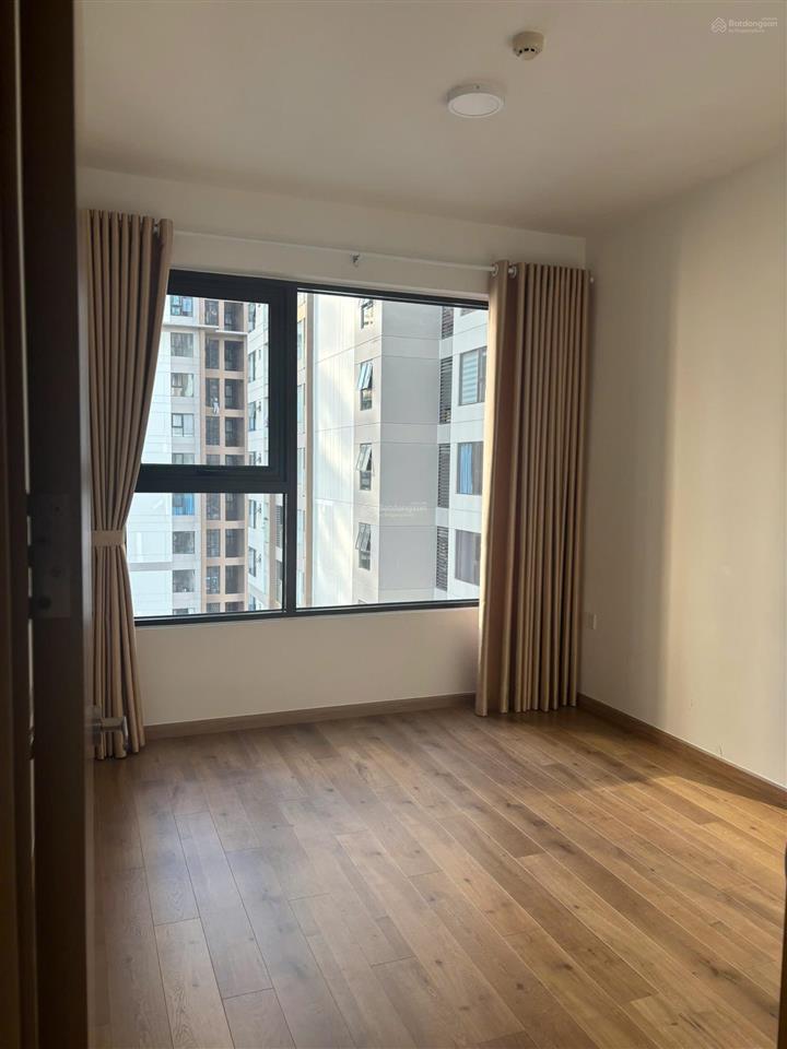 Chủ nhà cho thuê căn 63m2 (2pn1wc) view nội khu hồ bơi giá chỉ 10tr/ tháng