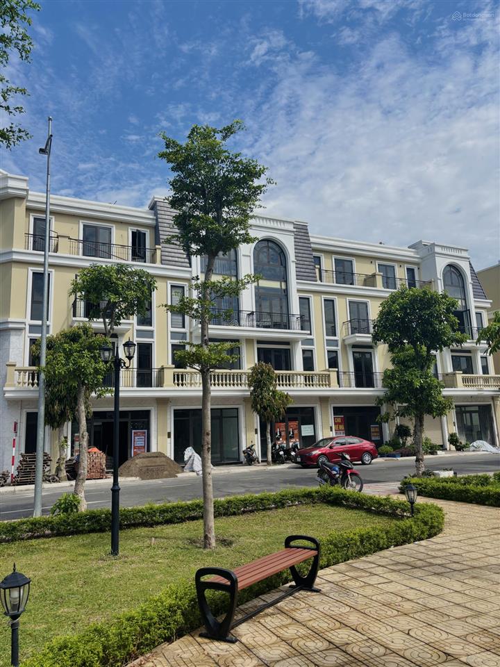 Bán nhà chính chủ mặt tiền 5m, 75m2, tổng diện tích xây dựng