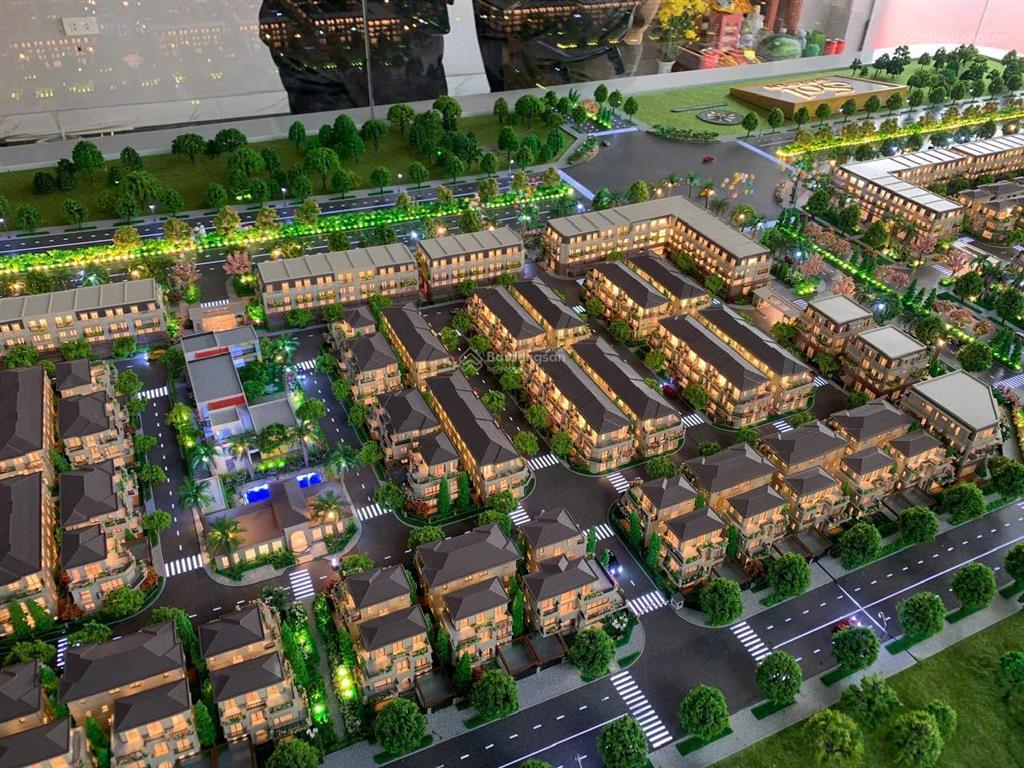 * liền kề sol garden đón sóng hạ tầng, đón đầu tiềm năng tăng giá
* một căn liền kề hai giá trị