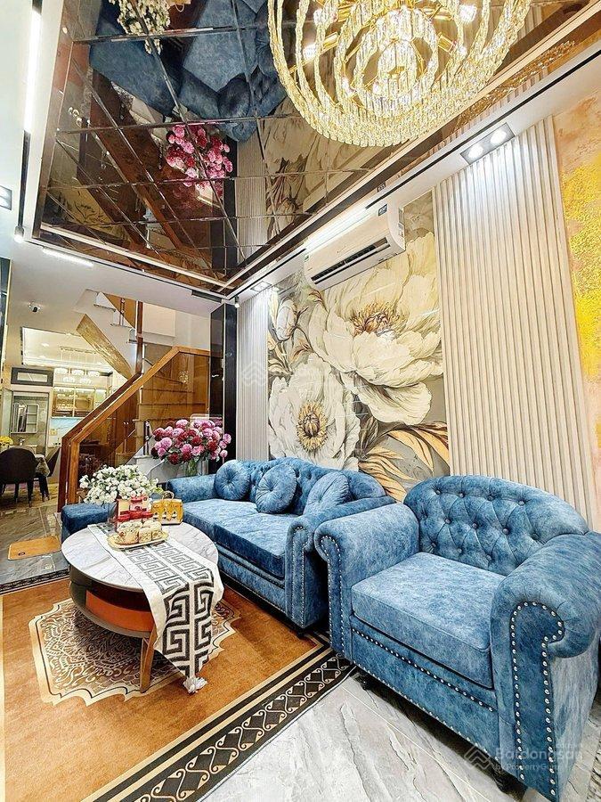 Ngõ thông  6 ngủ master  full nội thất cao cấp  sát đường ô tô