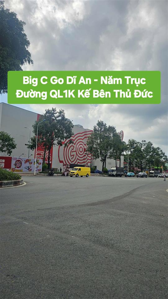 Cần bán nhà mặt tiền trong khu quảng trường xanh  green square (big c dĩ an)