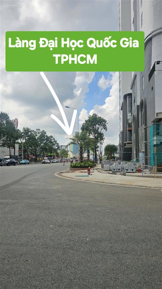 Cần bán nhà mặt tiền trong khu quảng trường xanh  green square (big c dĩ an)