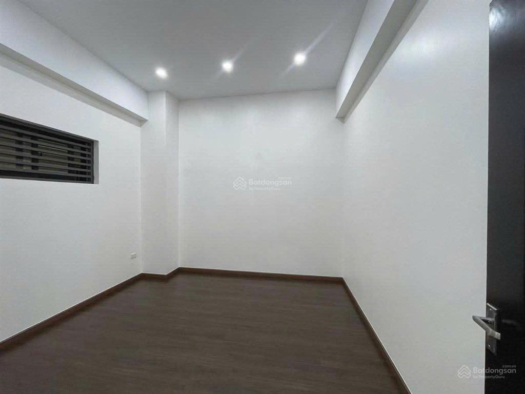 Chính chủ bán nhà 6 tầng đường võ chí công, nghĩa đô, cầu giấy giá cực tốt.  0988 327 ***