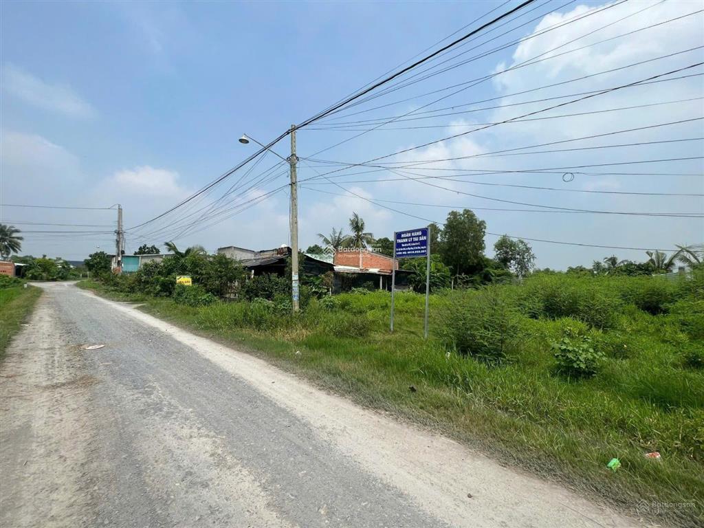Bán đất 1050m2 thổ cư cách 50m ra đường hồ chí minh và 500m ra vinhome hậu nghĩa