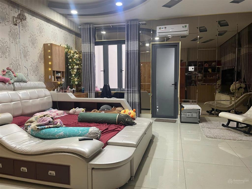 Bán nhà biệt thự liền kề chính chủ có thang máy khu trần thị trọng, tân bình