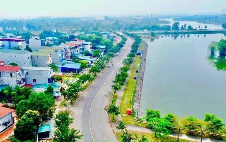 Gđ a trai cần tiền bán 101m đất bám hồ tại thôn 6 xã hòa lạc, đường ô tô tránh, hạ tầng đẹp, sẵn sổ
