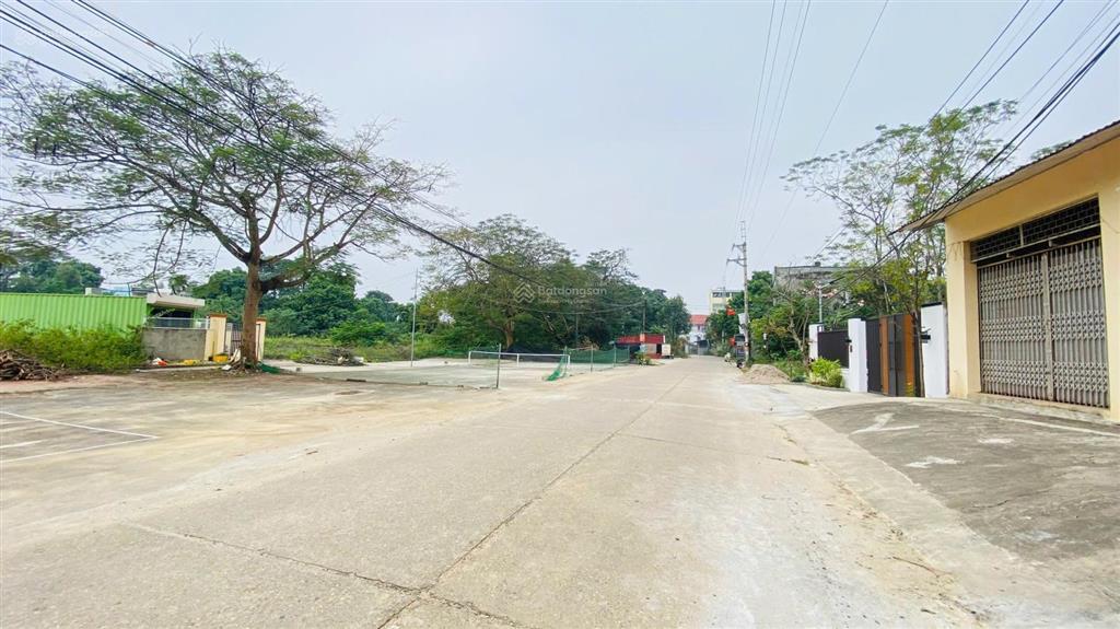 Hàng chính chủ cần bán gấp 150m giá rẻ hơn 2 giá, vị trí trung tâm công nghệ cao láng hòa lạc