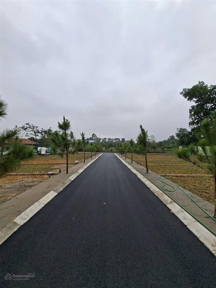 Hàng chính chủ cần bán gấp 150m giá rẻ hơn 2 giá, vị trí trung tâm công nghệ cao láng hòa lạc